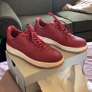 Air Force 1 ‘07 seasonal red Nike air forces